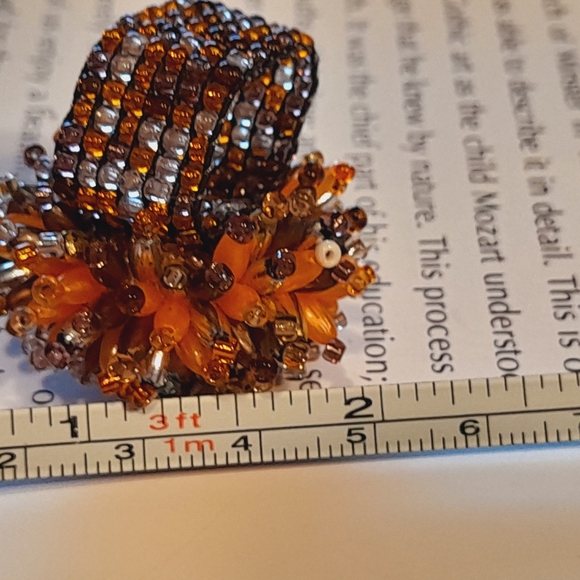 Strechy One Size Fits All Beaded Cluster Star Floral Ring in Orange and Brown - Picture 8 of 16